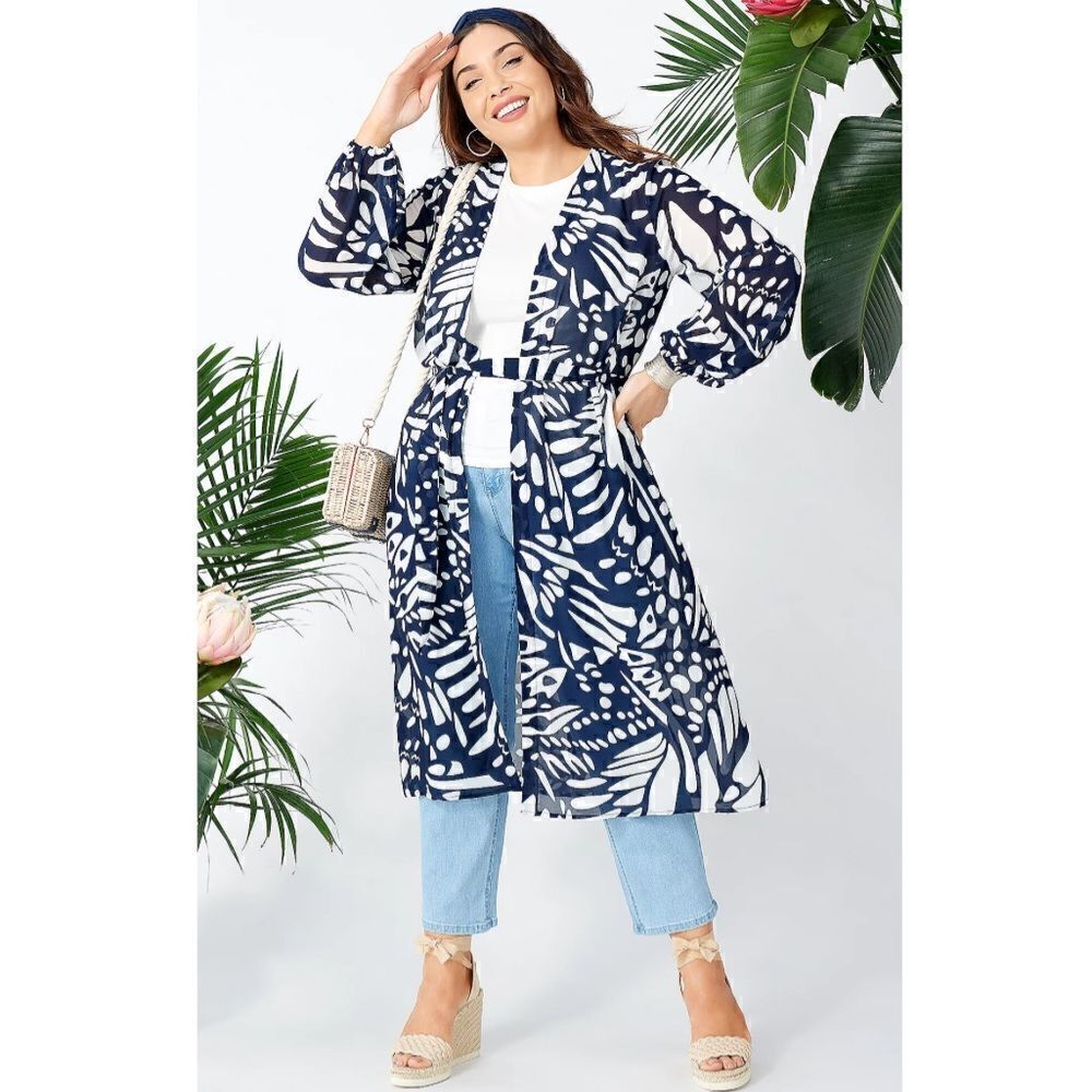 Girl with Curves Butterfly Print Kimono